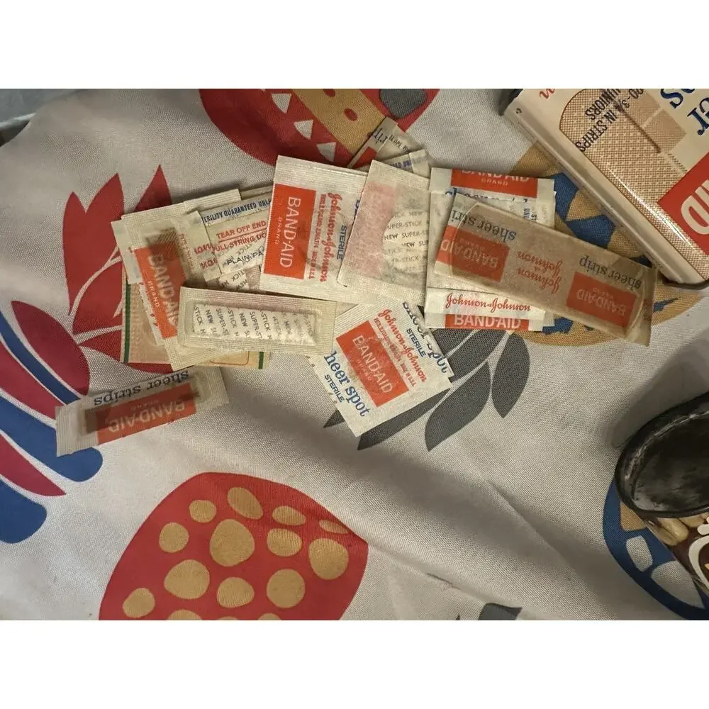 Mom Lot 50s 60s Band-Aid Sheer Strips Tin Cans Seltzer Tums Kitchen Props - Picture 9 of 9